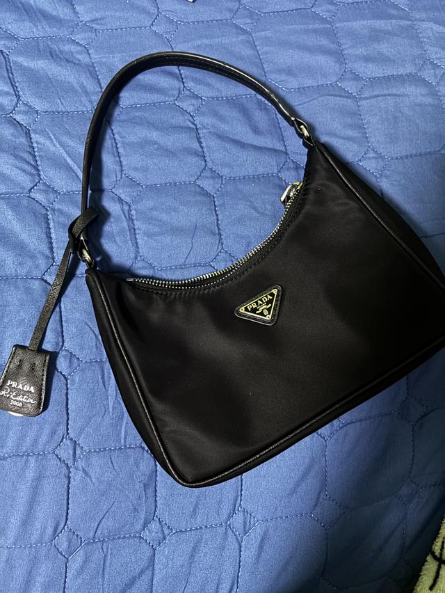 กระเป๋าแบรนด์เนมมือสอง