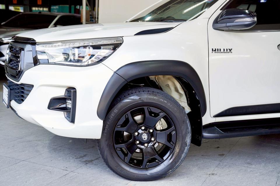 TOYOTA HILUX REVO Double Cab 2.4 ROCCO 2WD AT ปี 2020 สีขาว รูปที่ 3