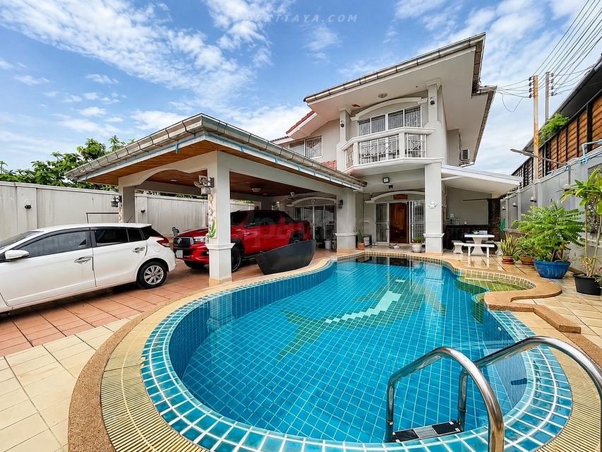 For Sale / For Rent — Pool House at View Point Village, PattayaSingle detached house for sale and rent at View Point Village, Pattaya. Spacious 3