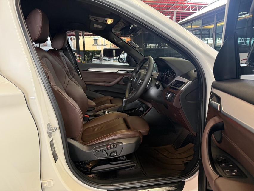BMW X1 2.0 sDrive20d M Sport ปี 19 จด 21 รูปที่ 12