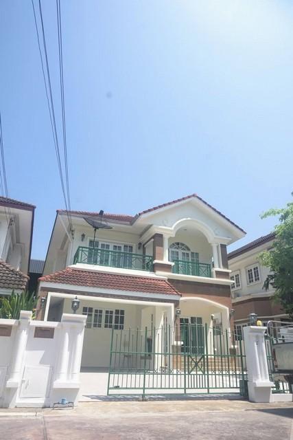 ให้เช่าบ้านเดี่ยว 2 ชั้น 220 ตร.ม. 4 ห้องนอน โครงการบ้านอัญชัญ ศรีนครินทร์ 51 ใกล้ซีคอน ใกล้ MRT สายสีเหลือง ติดตลาดนัดร