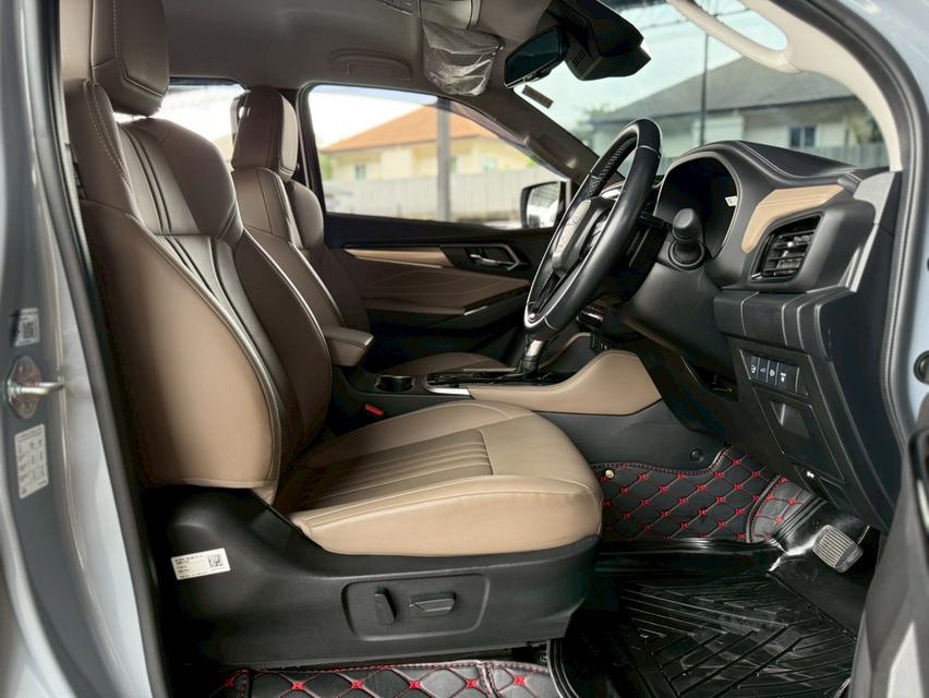 ปี 2024 ISUZU MU-X 2.2 ULTIMATE 2WD  โฉม ปี24-ปัจจุบัน สีเทา ไมล์แท้ 6,259 km. Warranty ศูนย์ นาน 3 ปี หรือ 100,000 กิโลเมตร 17