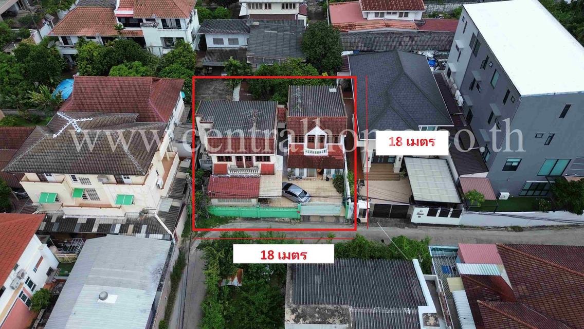 บ้านเดี่ยว 2 หลัง พร้อมที่ดิน 81 ตร.วา ลาดพร้าว 25 ราคาถูก 2