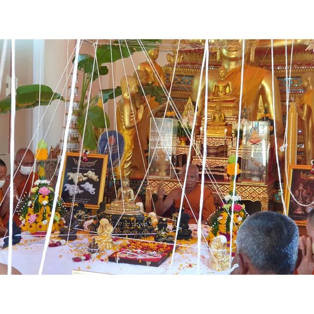 Phra Pidta “Miraculous Wealth” Edition – Rainbow-Hued Metal Alloy – Luang Pho Yod, Wat Takroh (2022 Ceremony)