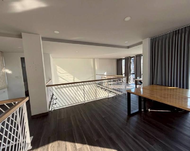 ให้เช่าทาวน์โฮม / Home Office 3.5 ชั้น ทำเลดี ติดถนนใหญ่ อยู่ตรงข้าม รพ.จุฬารัตน์ 9 / โครงการ เวิร์ค กิ่งแก้ว สุวรรณภูมิ ริมถนนกิ่งแก้ว 6