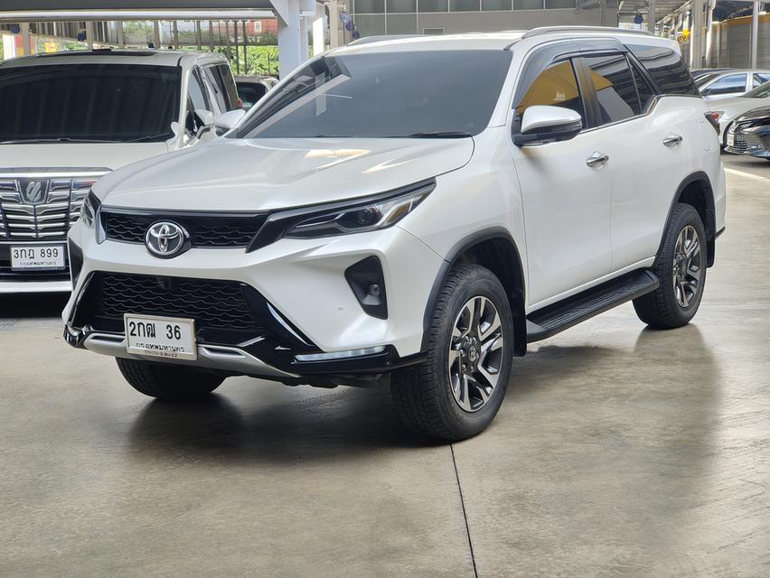 Toyota Fortuner 2.4 Leader 4WD AT  2