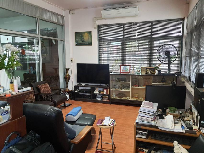 ขายบ้านเดี่ยว พื้นที่ 88 ตรว. เข้าซอยเพชรเกษม 68 เพียง 500 เมตร เหมาะเป็นที่อยู่อาศัย และทำธุรกิจ 6
