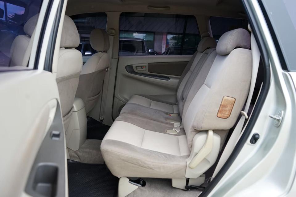 2012 TOYOTA INNOVA 2.0G 10