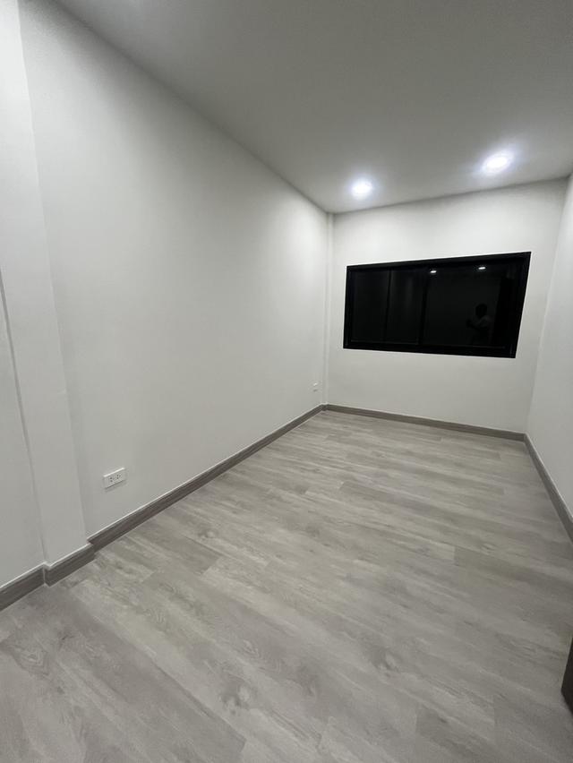 [For Sale] Townhome 2-Storey, Renovated, Near Paradise Mall, Srinakarin 7