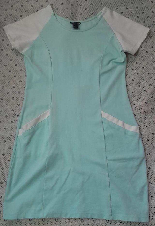 เดรสสีฟ้า H&M