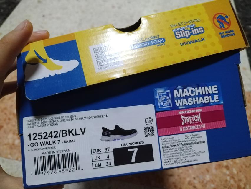 รองเท้า Skechers รุ่น Slip-Ins ผู้หญิง size EUR 37 ใส่ไป 1 ครั้ง เนื่องจากซื้อมาผิด size
