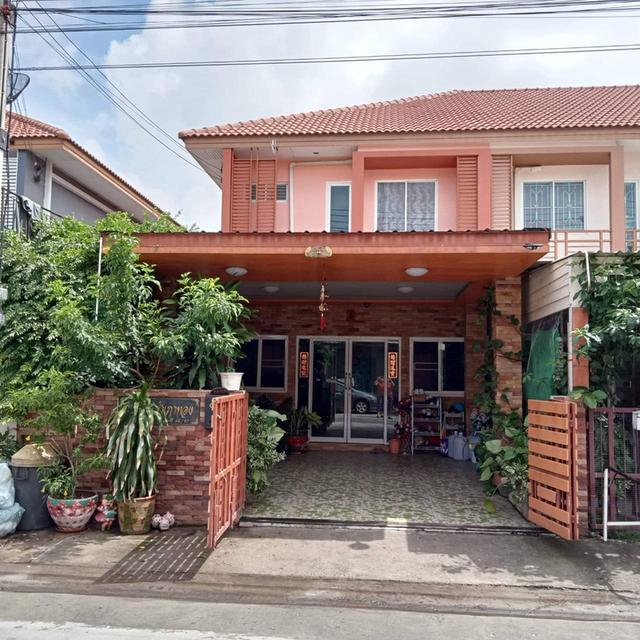 ขายบ้าน ทาวน์เฮาส์ 2 ชั้น หมู่บ้านไอลีฟทาวน์ ลำลูกกาคลอง3 ใกล้รถไฟฟ้าสถานีคูคต 1