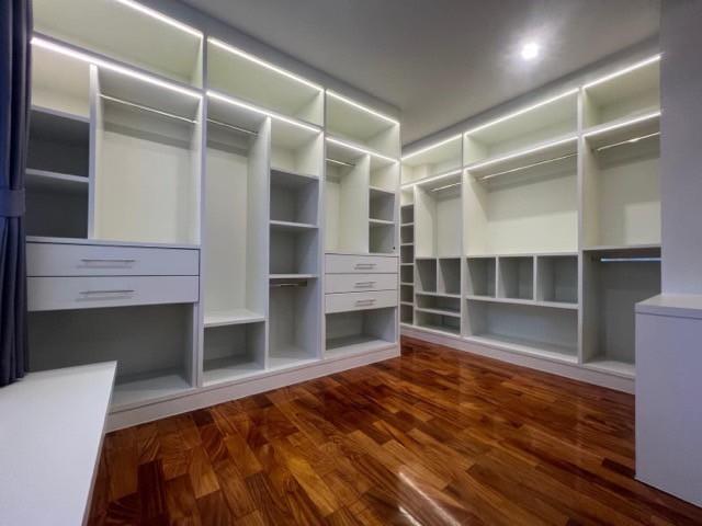ให้เช่าบ้านเดี่ยวชั้นเดียว 7 ห้องนอน เนื้อที่ 467 ตรว  บางนา กม 5 ซอยศรีนครินทร์ ศรีด่าน22 ให้เช่าพร้อมเฟอร์นิเจอร์ ใกล้ MEGA บางนา 4