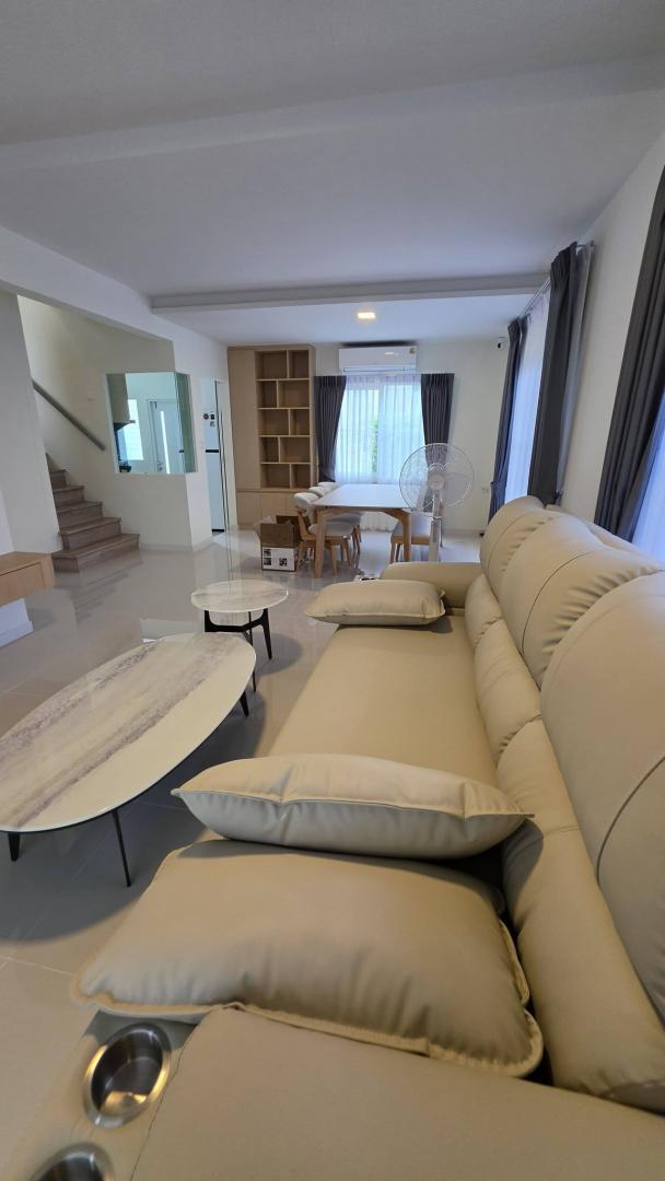 MHR198 ปล่อยเช่าบ้านเดี่ยวแปลงใหญ่ 81 ตร.ว. โครงการ Villaggio 3 บางนา จอดรถได้ถึง 4 คัน มีห้องอเนกประสงค์เพิ่ม 3