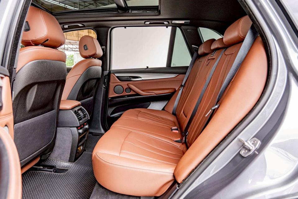 รหัสรถ NP3115 BMW X5 XDRIVE40e M SPORT 2018 17