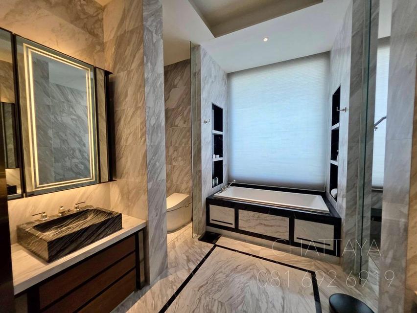FOR SALE - THE EXTRAORDINARY PENTHOUSE The Residences at Mandarin Oriental, Bangkok 386.85 SQ.M.  3 BEDROOMS  50TH FLOOR  PANORAMIC CHAO PHRAYA VIEWS 15