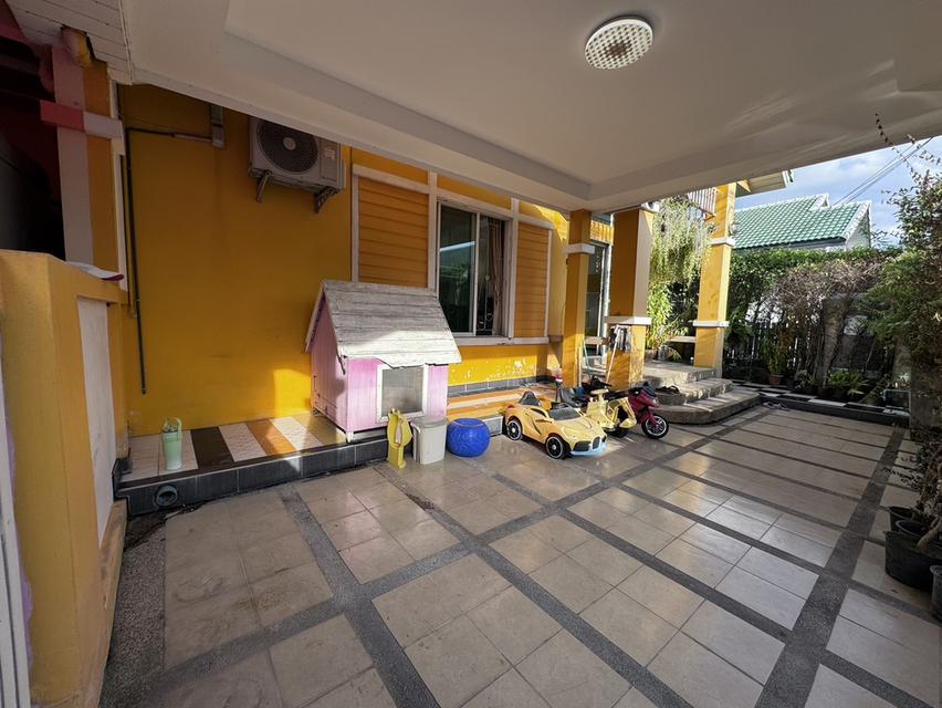 N182 ขายบ้านแฝดชั้นครึ่งบ้านหลังมุม พร้อมเฟอร์ หมู่บ้านสินทรัพย์ 2 ถนนรังสิตนครนายกคลอง 4 บ้านหลังมุมน่าอยู่ตกแต่งแนวสวนแบบธรรมชาติ มีพื้นที่ข้างบ้าน 8