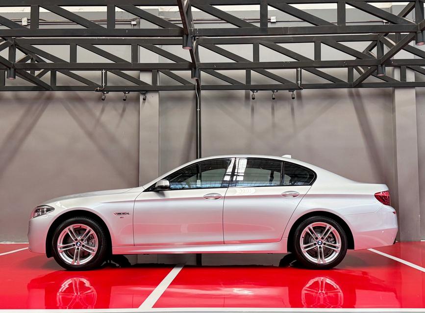 2015 BMW 525D MSPORT LCI รถมือเดียวออกป้ายแดง รถวิ่งน้อย เข้าศูนย์ทุกระยะ รถไม่เคยมีอุบัติเหตุครับ รูปที่ 5