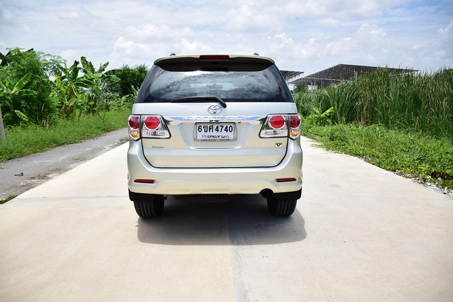 #รถครอบครัว ฟรีดาวน์ # TOYOTA FORTURNER 2.5V เกียร์ออโต้ พ.มัลติฟังชั่นส์ แอร์ดิจิต๊อล เบาะหนังไฟฟ้า ยางใหม่กิ๊ฟกล้องหลัง โทร0957401229 ไอดีไลน์ UTBP  16