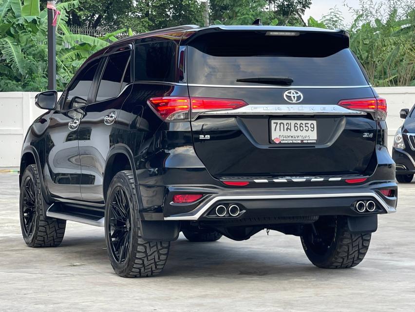 ขาย Toyota Fortuner 2.4V 4wd ปี17 3