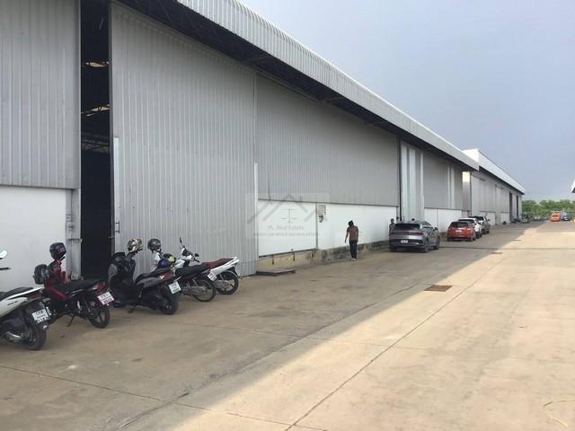 ให้เช่าโกดัง 960 ตรม. ย่านลาดกระบัง ถ.พัฒนาชนบท 3 รถใหญ่ และตู้ container เข้า-ออกได้ 6