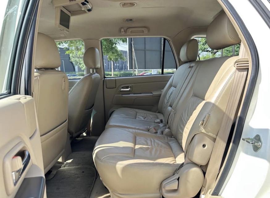 ISUZU MU-7 3.0 ขับ 2 13