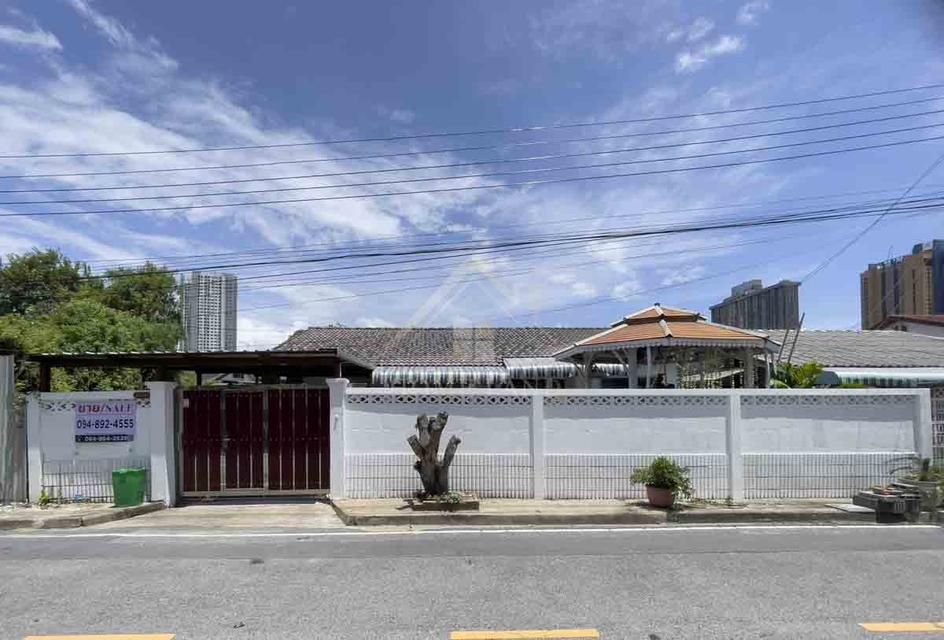 บ้านเดี่ยว ชั้นเดียว หมู่บ้าน กฤษดานคร 10 ถนน รัตนาธิเบศร์ 1