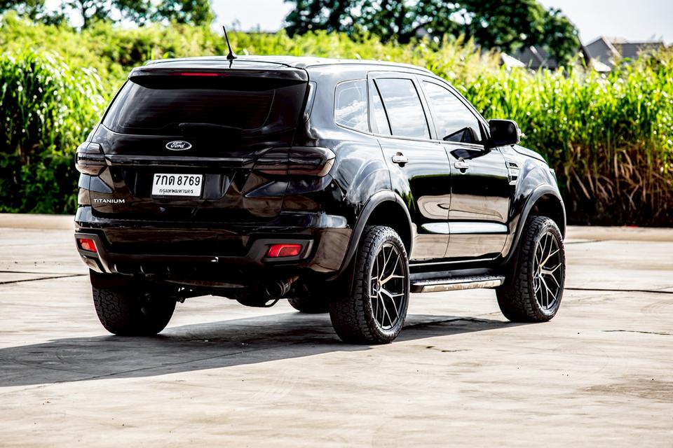 Ford Everest 2.2 Titanium Sunloof ปี 2018 สีดำ มือเดียวป้ายแดง 6