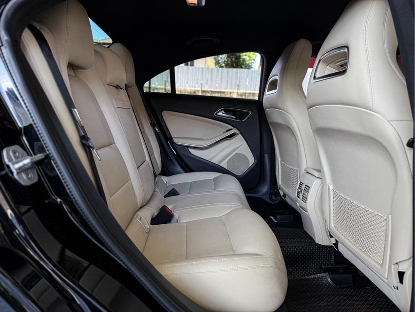 รหัสรถ WRT8281 2018 MERCEDES BENZ, CLA200 URBAN 1.6 เทอร์โบ 156 hp 7 Speed 13