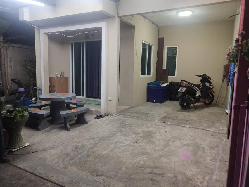 บ้านทาวน์โฮม 3 ห้องนอน 2 ห้องน้า ต่อเิมหน้าหลังแล้ว 3