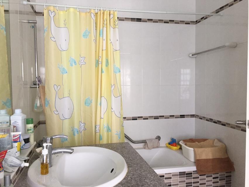 บ้านเดี่ยว 2 ชั้น ซ.นาคนิวาส2 เนื้อที่ 87.4 ตารางวา 7 ห้องนอน 6 ห้องน้ำ 4 ที่จอดรถ หันหน้าทิศตะวันออก 14