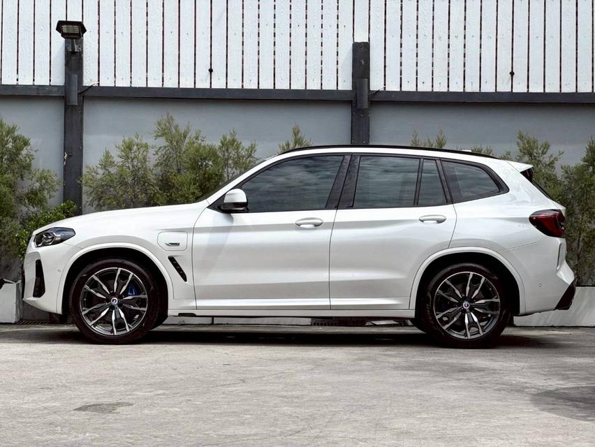 🎉เข้าใหม่สภาพนางฟ้า🌟รถพร้อมจองแล้ววันนี้🏳️เอกสารพร้อมโอน✨BMW X3 30e M-Sport Lci 2022✨ รูปย่อยที่ 3