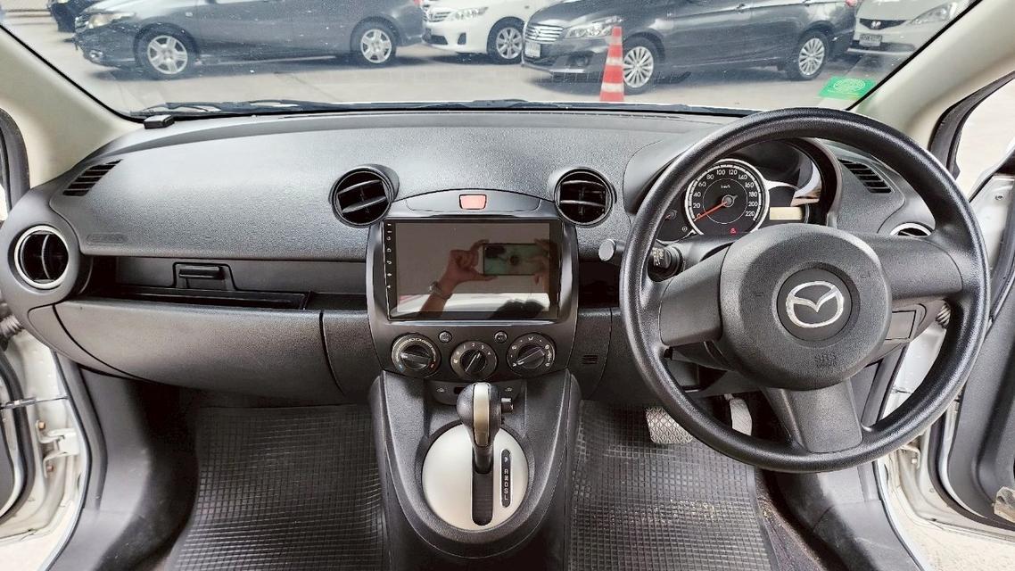 Mazda 2 Elegance 1.5 Sedan AT ปี 2012 11