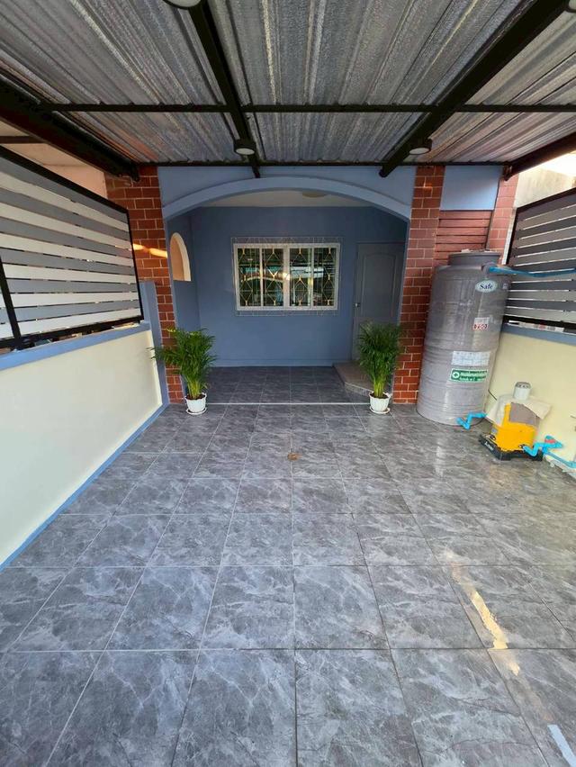 ขายทาวน์เฮ้าส์ 2 ชั้น มบ.สิรารมย์ ถนนบ้านกล้วย-ไทรน้อย รีโนเวทใหม่ทั้งหลัง พร้อมเข้าอยู่ (เจ้าของขายเอง)