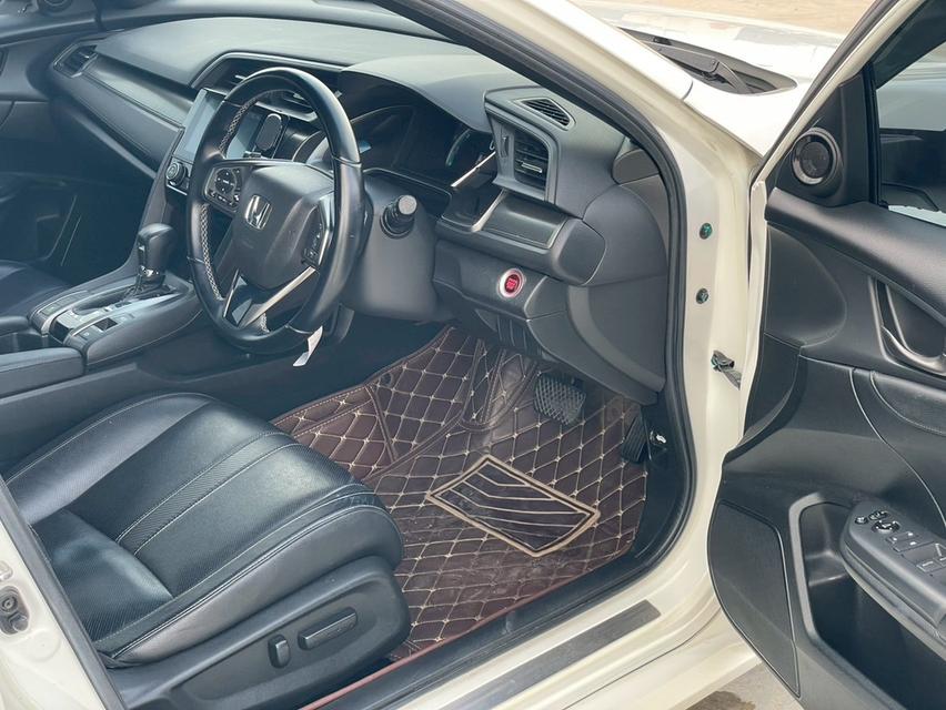 HONDA CIVIC FK 1.5 TURBO สีขาว ปี 2017 เกียรออโต้ 16