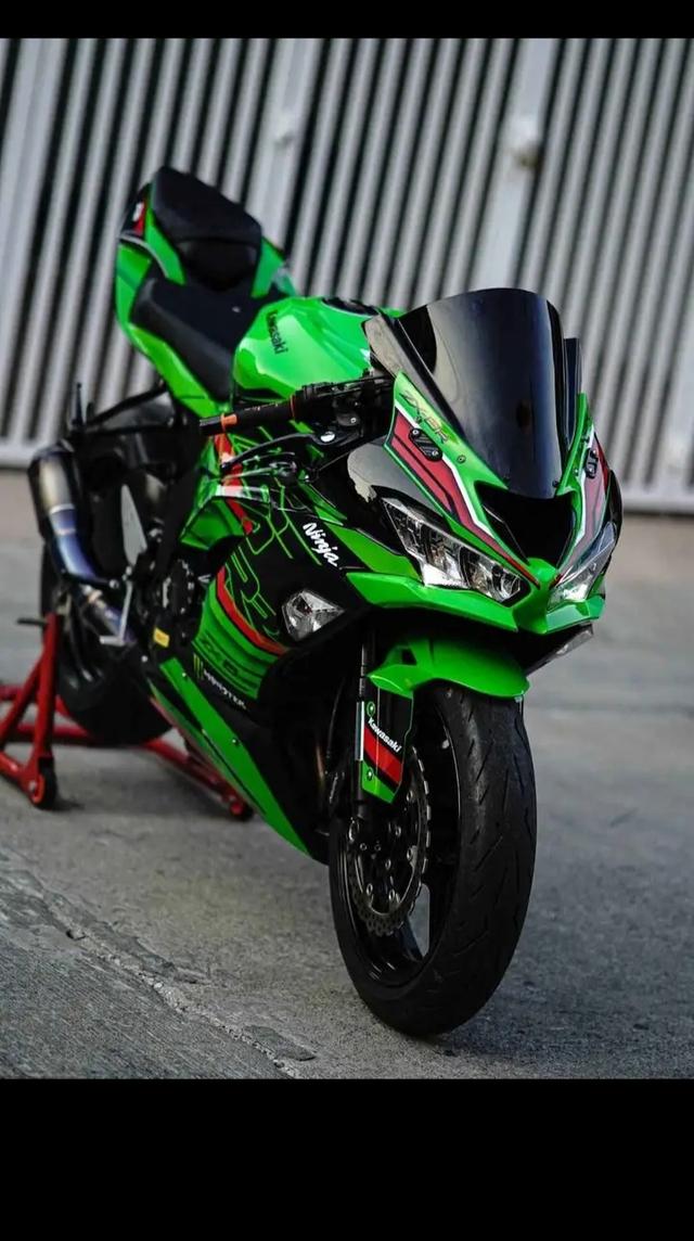 Kawasaki รุ่น Ninja H2R สีเขียว