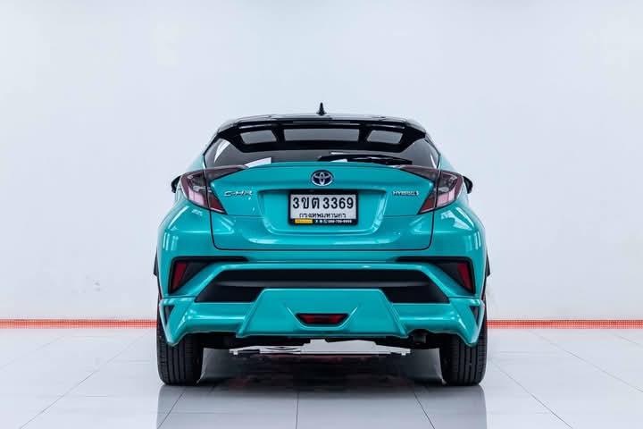 TOYOTA CHR 2022 สีสวย 3