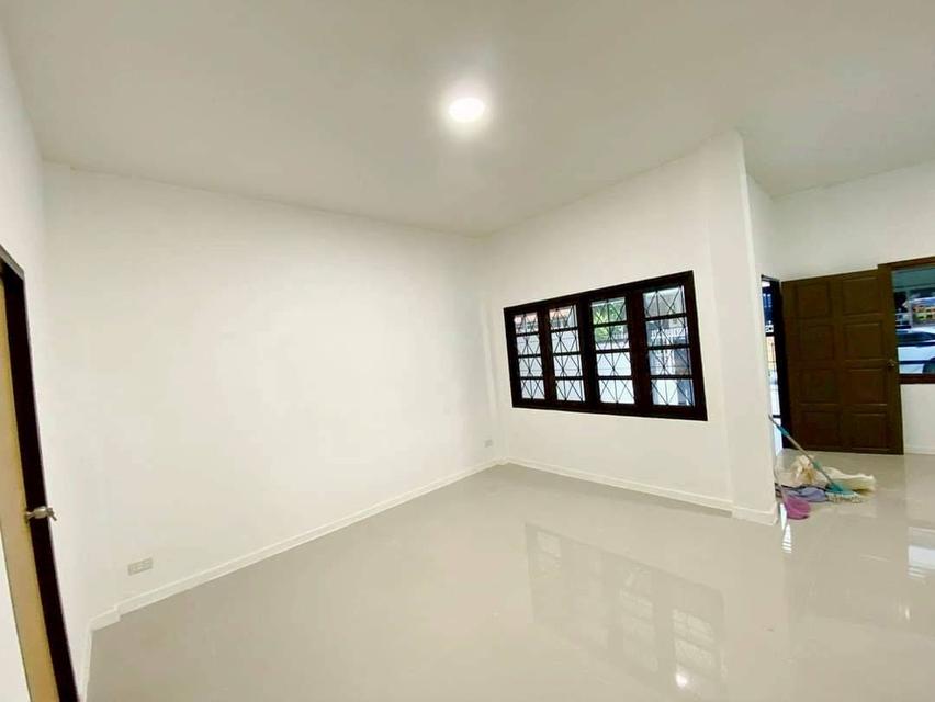 ขายทาวน์โฮม 3ชั้นรีโนเวทพร้อมอยู่ บ้านยังไม่เคยเข้าอยู่อาศัย ใกล้สนามบินดอนเมือง โครงการบ้านเอกบดี ดอนเมือง ซอย.ช่างอากาศอุทีศ 17