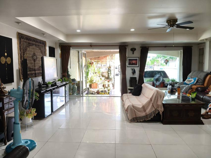 ขายบ้านสุขุมวิท71 ปรีดีพนมยงค์14 ทาวน์โฮมหลังมุม 3ชั้น ที่ดิน 39ตร.ว 5ห้องนอน ใกล้รถไฟฟ้าBTSพระโขนง เอกมัย ถนนกว้าง Sukhumvit 71 Ekkamai 0879074045 3