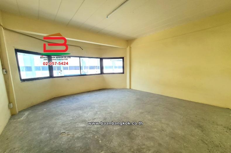 อาคารพาณิชย์ เนื้อที่ 17.4 ตร.ว. หมู่บ้านขวัญนนท์ (ซอยประชาราษฎร์ 9/1) ถนนประชาราษฎร์ ตำบลสวนใหญ่ อำเภอเมืองนนทบุรี นนทบุรี 10