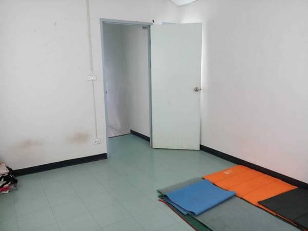 ให้เช่าบ้าน 2ชั้น โคราช ราคาถูก โครงการ เอื้ออาทรโชคชัย อ.โชคชัย จ.นครราชสีมา พร้อมแอร์ ใกล้มหาวิทยาลัยรามคำแหง โทร 080-6354406 6