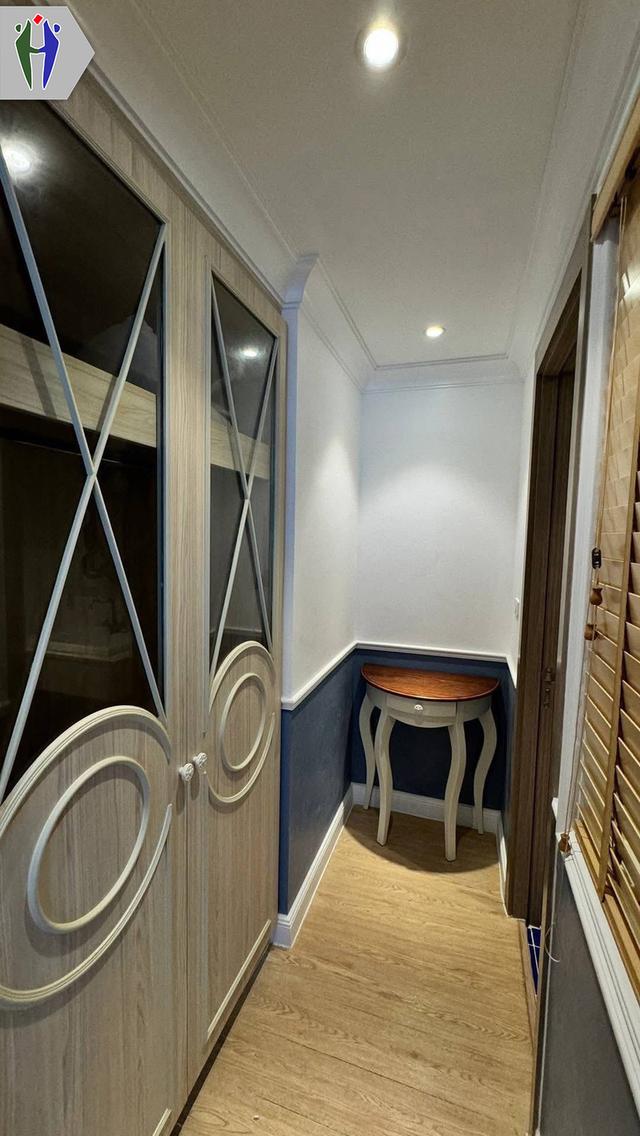 คอนโดให้เช่า เซเว่นซี2 นาจอมเทียน  1ห้องนอน •	ขนาด 35 ตารางเมตร สตูดิโอ ห้องนอน 1 ห้องน้ำ •	2 เครื่องปรับอากาศ, ตู้เย็น •	ระเบียงวิวสระว่ายน้ำพร้อมเฟอ 6