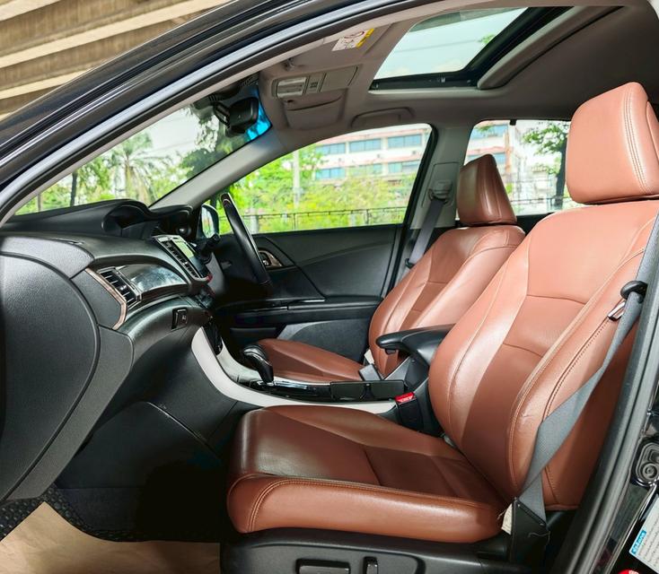 Honda Accord 2.0 HYBRID TECH ปี 2017  6