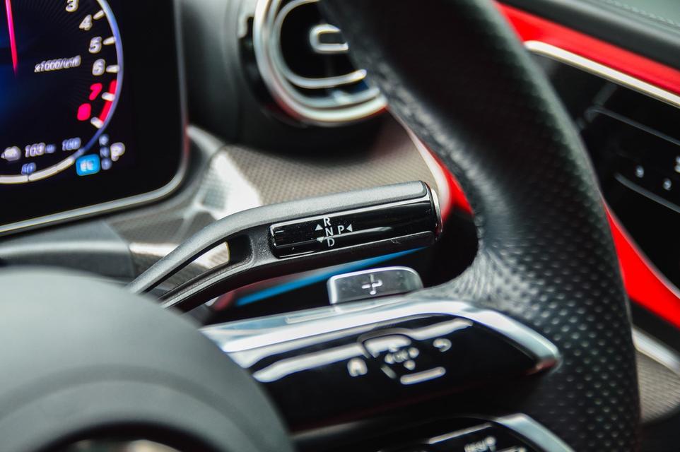 Benz C350e AMG Dynamic ปี 2023 ขาว เบาะดำแดง ไมล์ 56,xxx 11