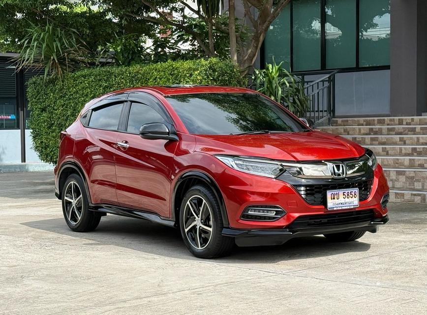 2020 HONDA HRV 1.8 RS MINORCHANGE รถมือเดียวออกป้ายแดง รถวิ่งน้อยเพียง 40,000 กม เข้าศูนย์ตลอด รถไม่เคยมีอุบัติเหตุครับ