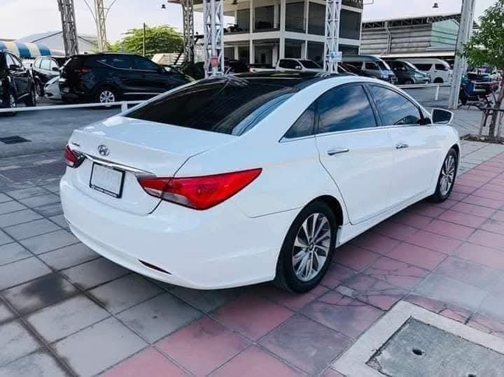 Hyundai Sonata ปล่อยขายด่วน 3