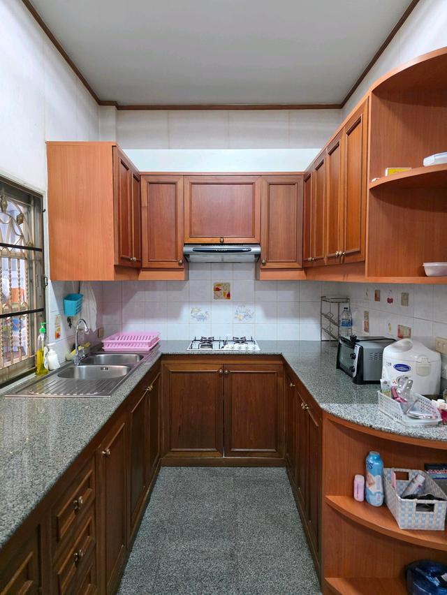 ขายบ้านทาวน์โฮมหลังคู่ 3 ชั้น ทำเลทองติด CDC ตรงข้าม Central Eastville เฟอร์ครบ พร้อมอยู่ 4