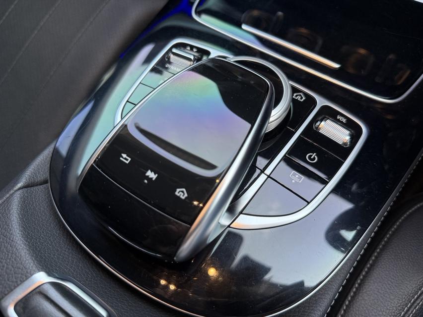 Mercedes Benz E220d Sport รูปที่ 18