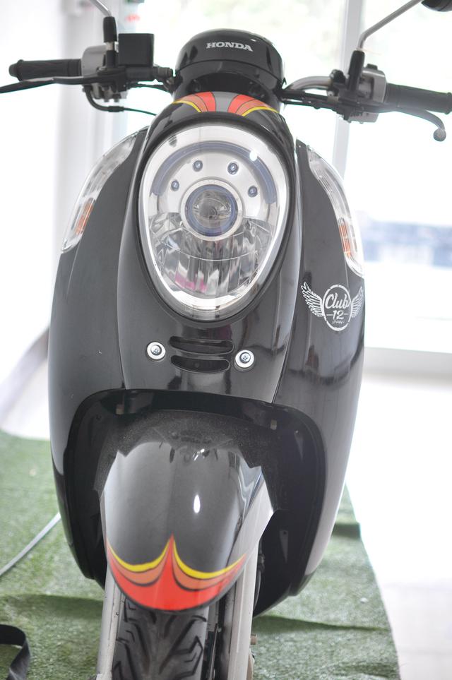 scoopy i 5