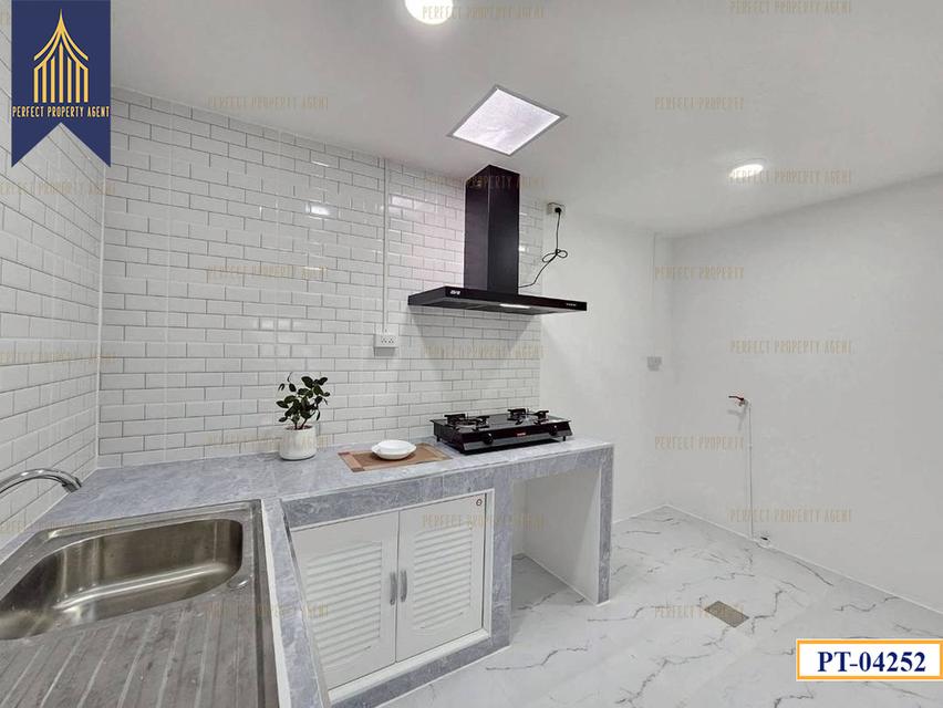 ขายด่วน นันทิชา 2 ไทรน้อย แต่งใหม่สวยพร้อมอยู่ 6